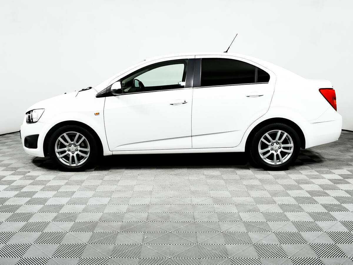 Chevrolet Aveo, 2014 Фото №8