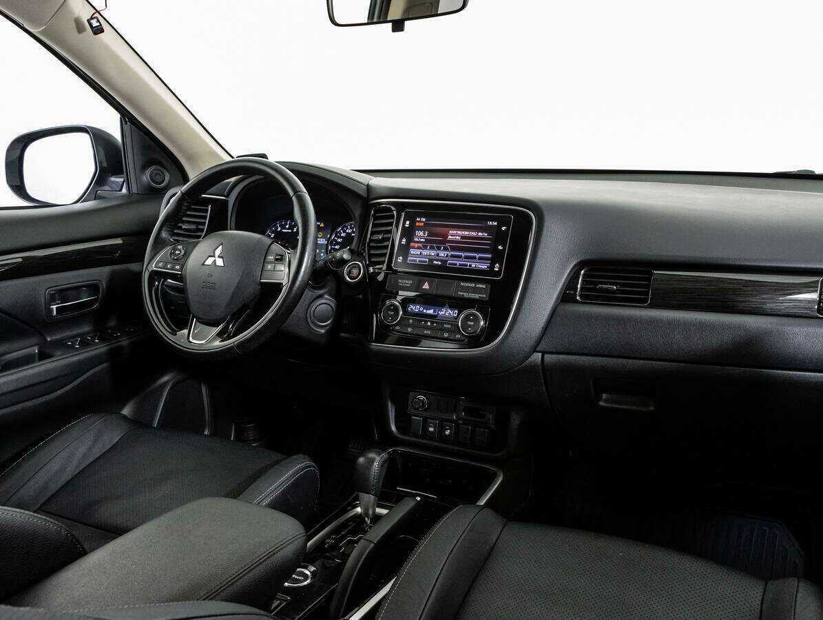 Mitsubishi Outlander, 2018 Фото №9