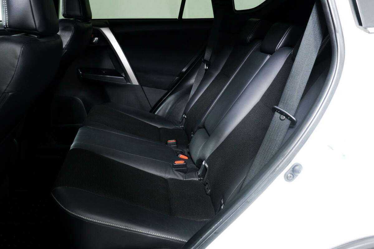 Toyota RAV4, 2016 Фото №12