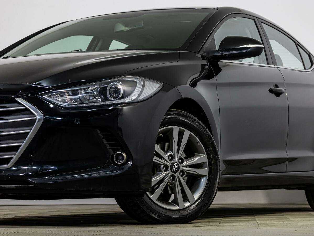 Hyundai Elantra, 2018 Фото №17