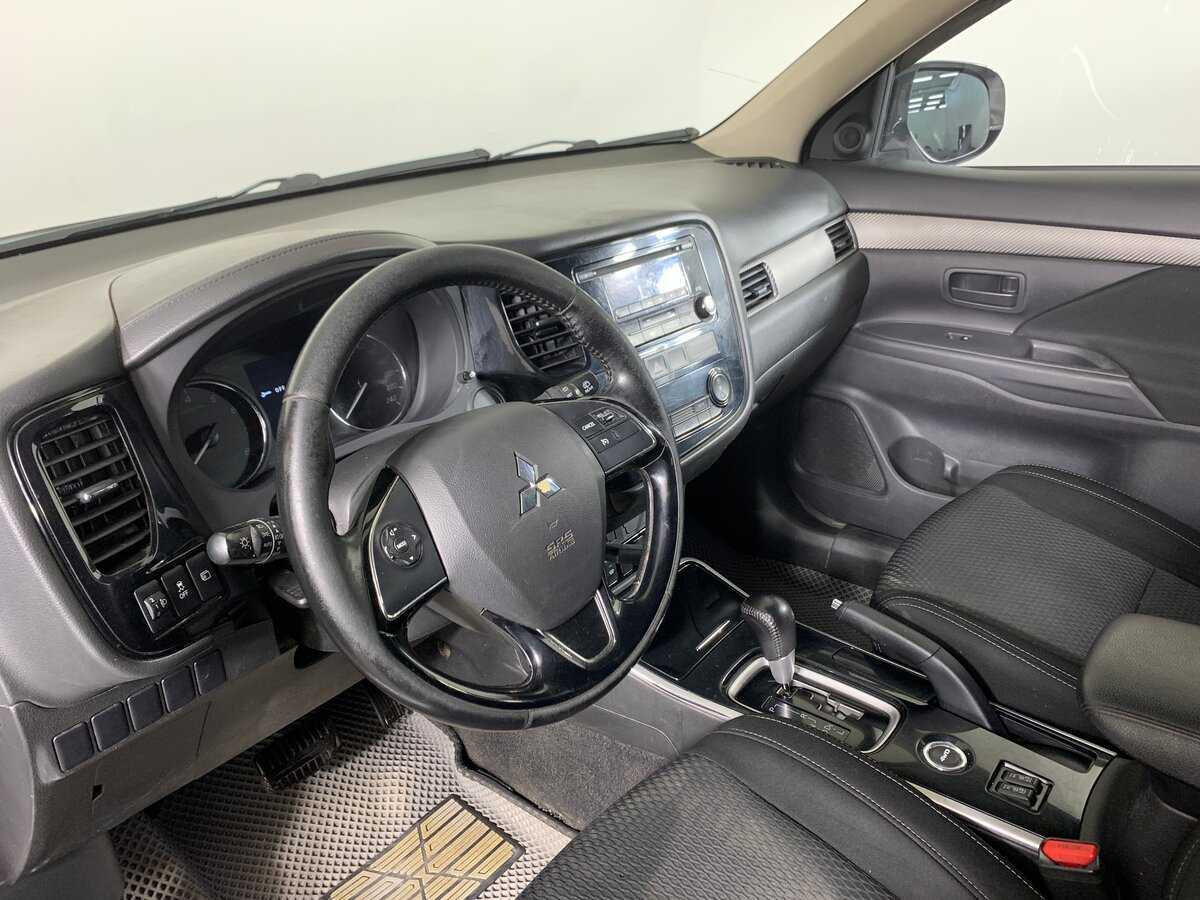 Mitsubishi Outlander, 2017 Фото №12
