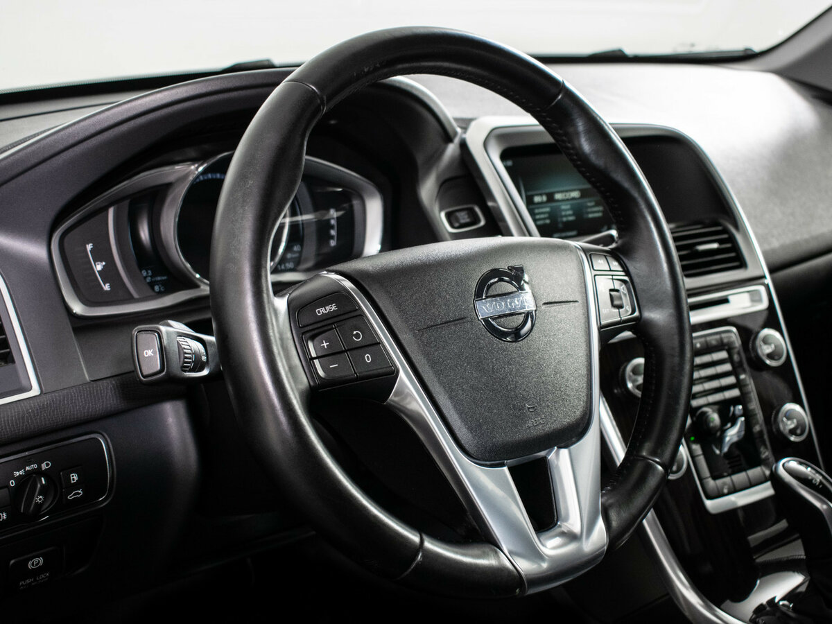Volvo XC60 I Рестайлинг, 2014 Фото №13