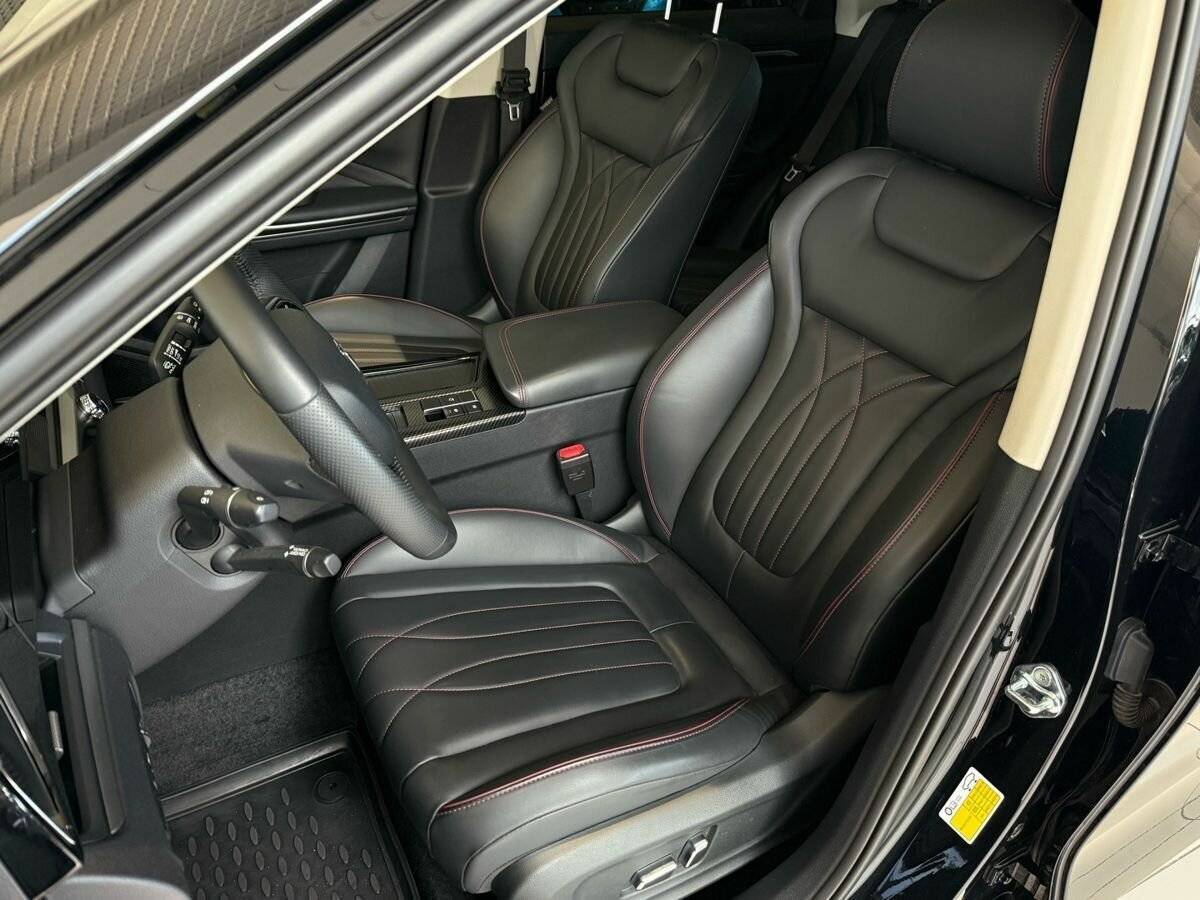 FAW Bestune T55, 2023 Фото №16