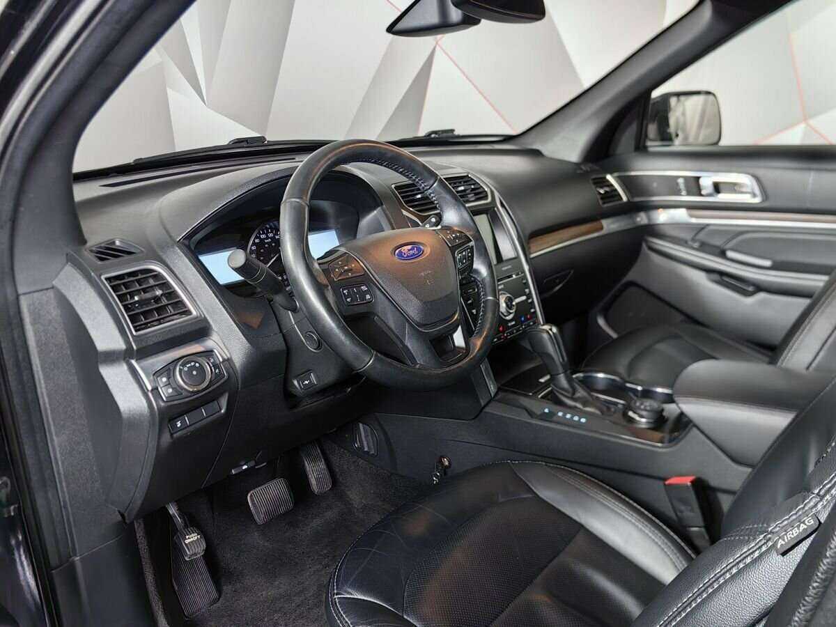 Ford Explorer, 2017 Фото №13