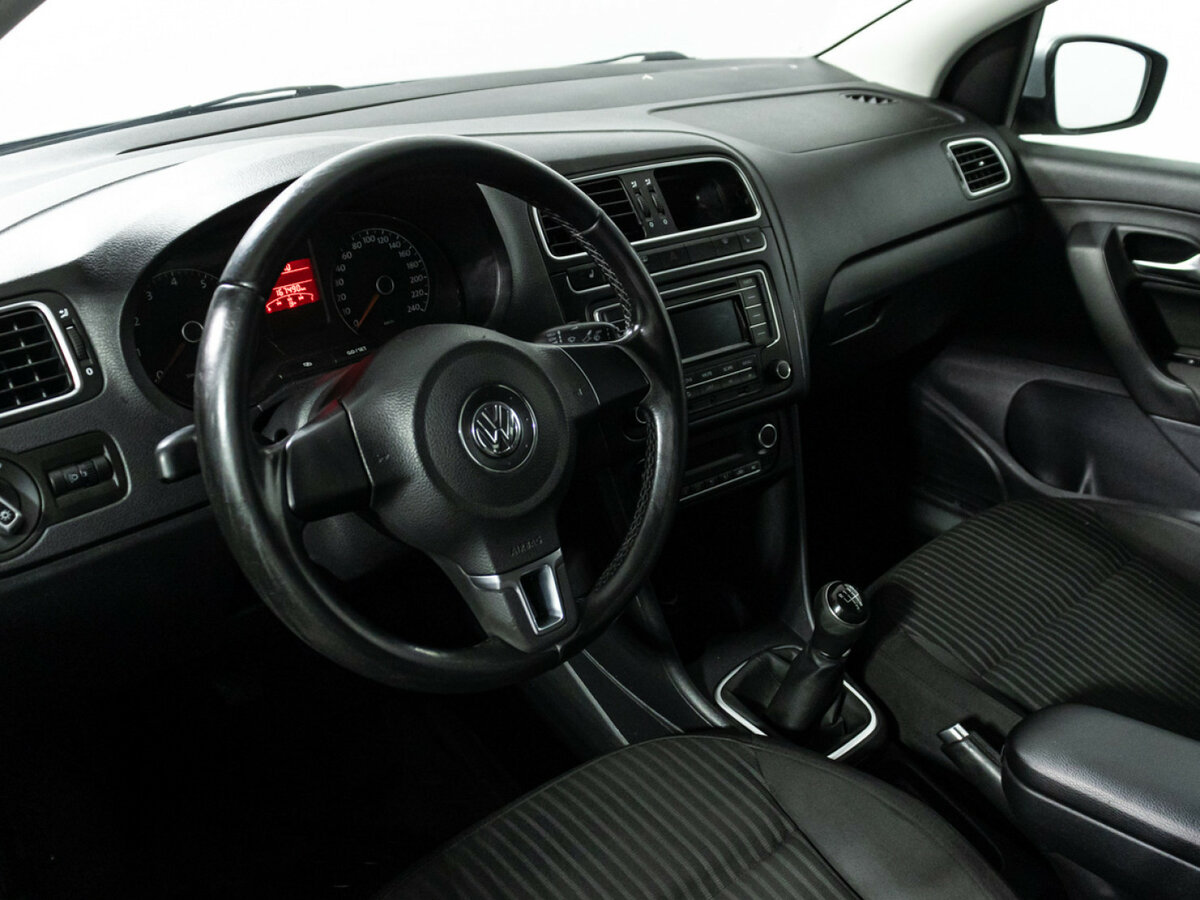 Volkswagen Polo V, 2013 Фото №11