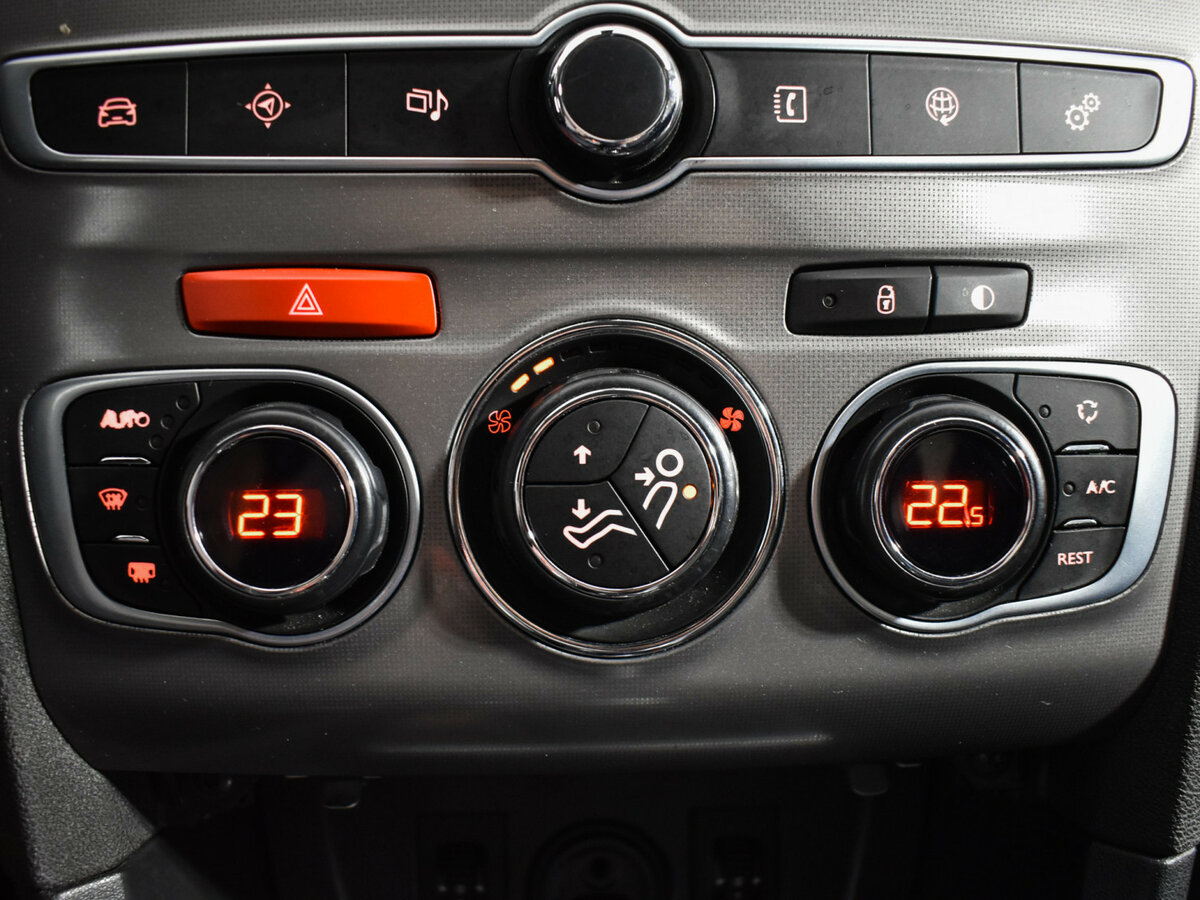 Citroen C4 II Рестайлинг, 2016 Фото №13