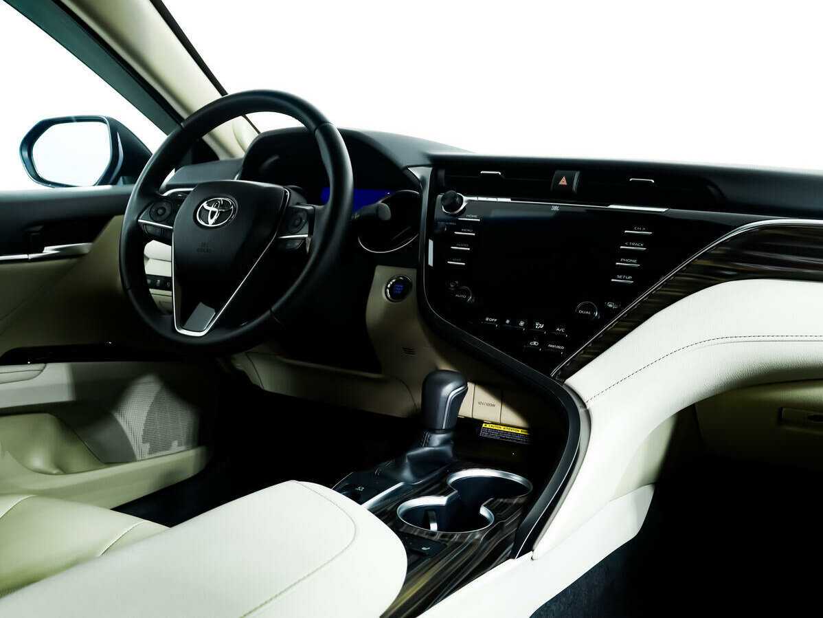 Toyota Camry, 2020 Фото №9