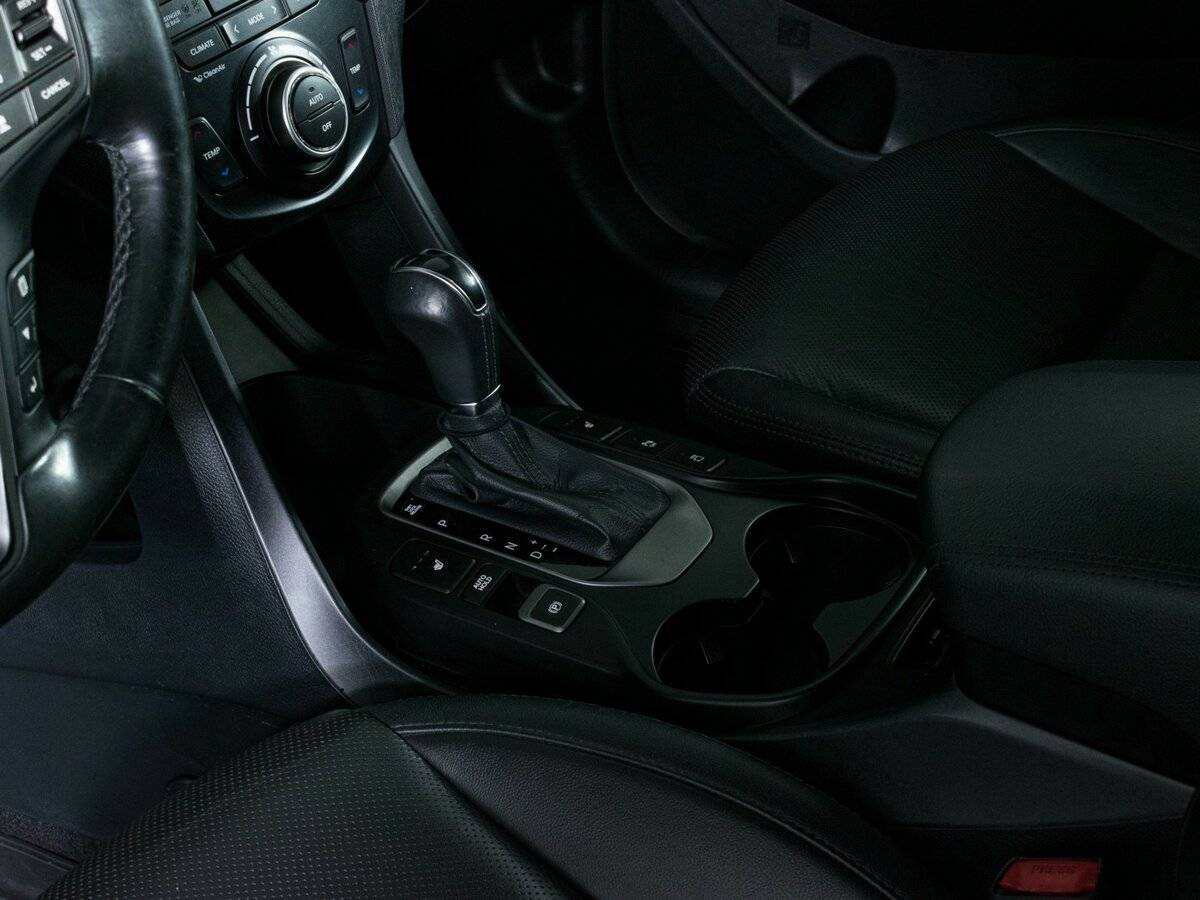 Hyundai Santa Fe Grand, 2017 Фото №15