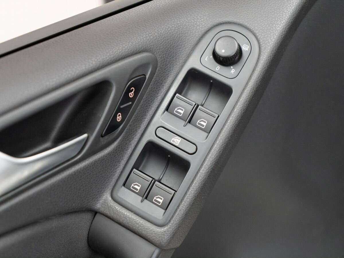 Volkswagen Golf, 2012 Фото №14