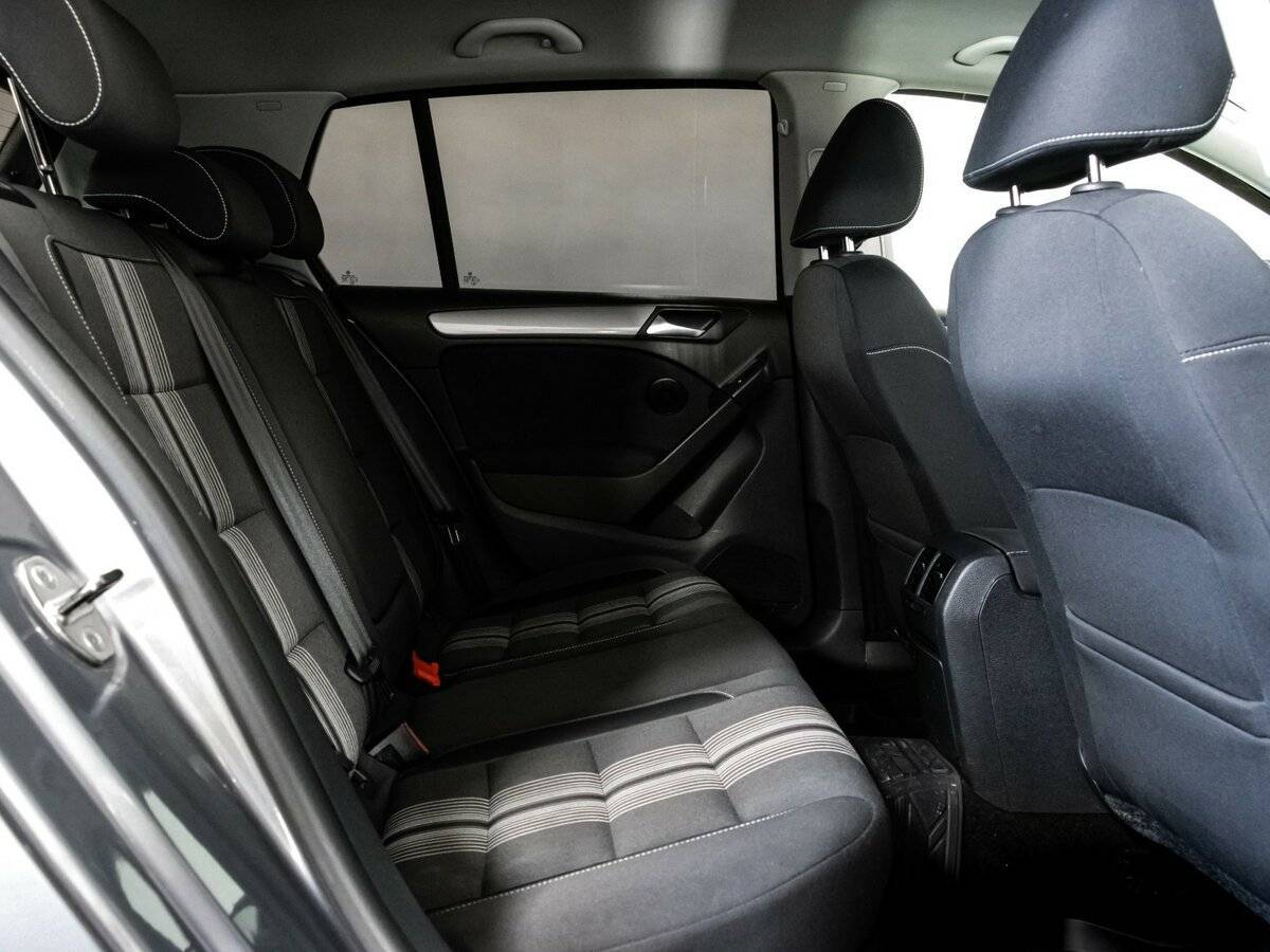 Volkswagen Golf, 2012 Фото №15