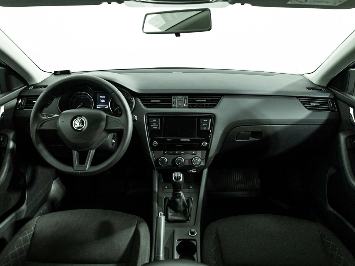 Skoda Octavia III (A7) Рестайлинг, 2018 Фото №11