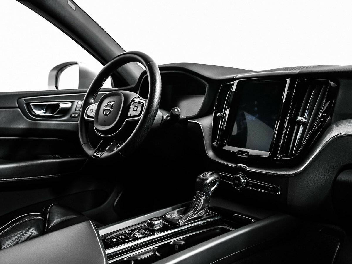 Volvo XC60, 2018 Фото №9