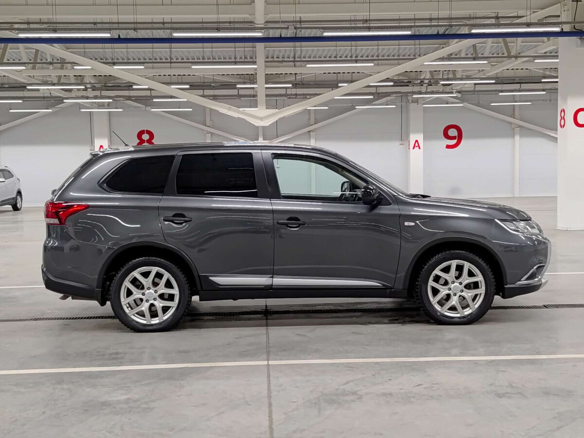 Mitsubishi Outlander III Рестайлинг 2, 2016 Фото №4