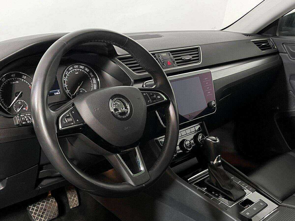 Skoda Superb, 2017 Фото №16