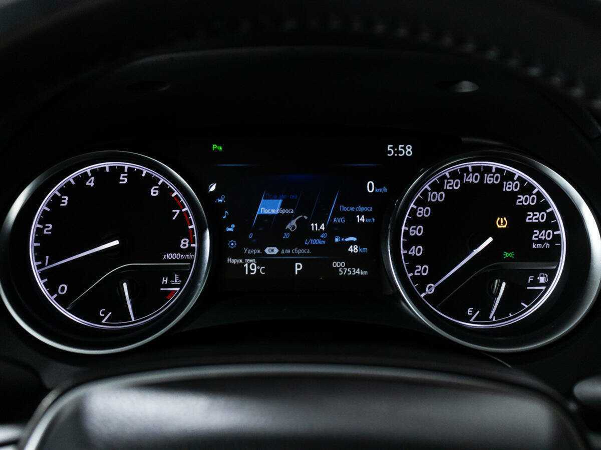 Toyota Camry, 2020 Фото №12