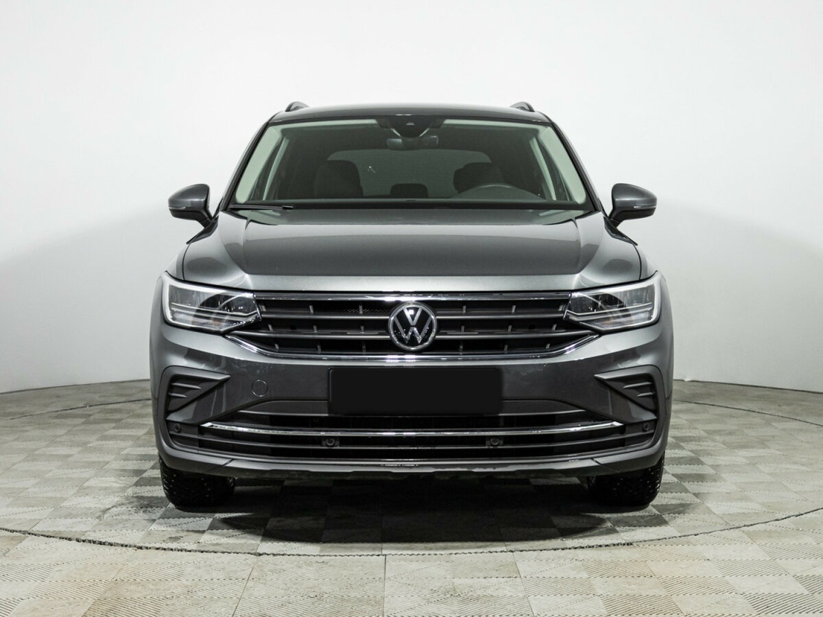 Volkswagen Tiguan II Рестайлинг, 2021 Фото №2