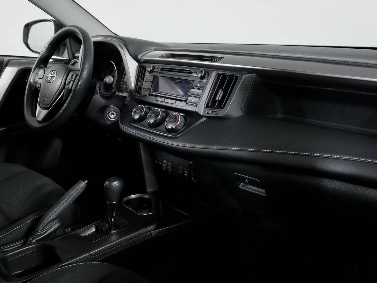 Toyota RAV4 IV (XA40) Рестайлинг, 2017 Фото №9