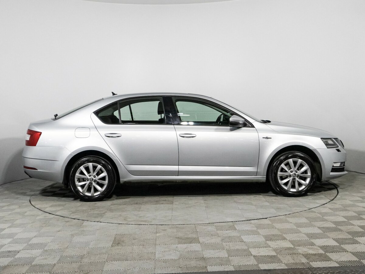 Skoda Octavia III (A7) Рестайлинг, 2020 Фото №4