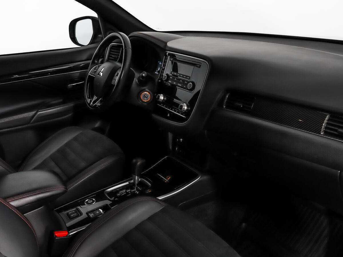 Mitsubishi Outlander, 2021 Фото №13