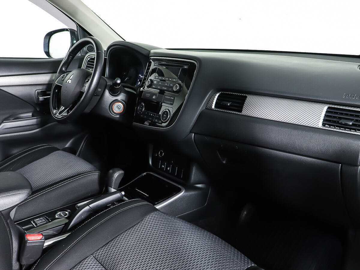 Mitsubishi Outlander, 2018 Фото №9