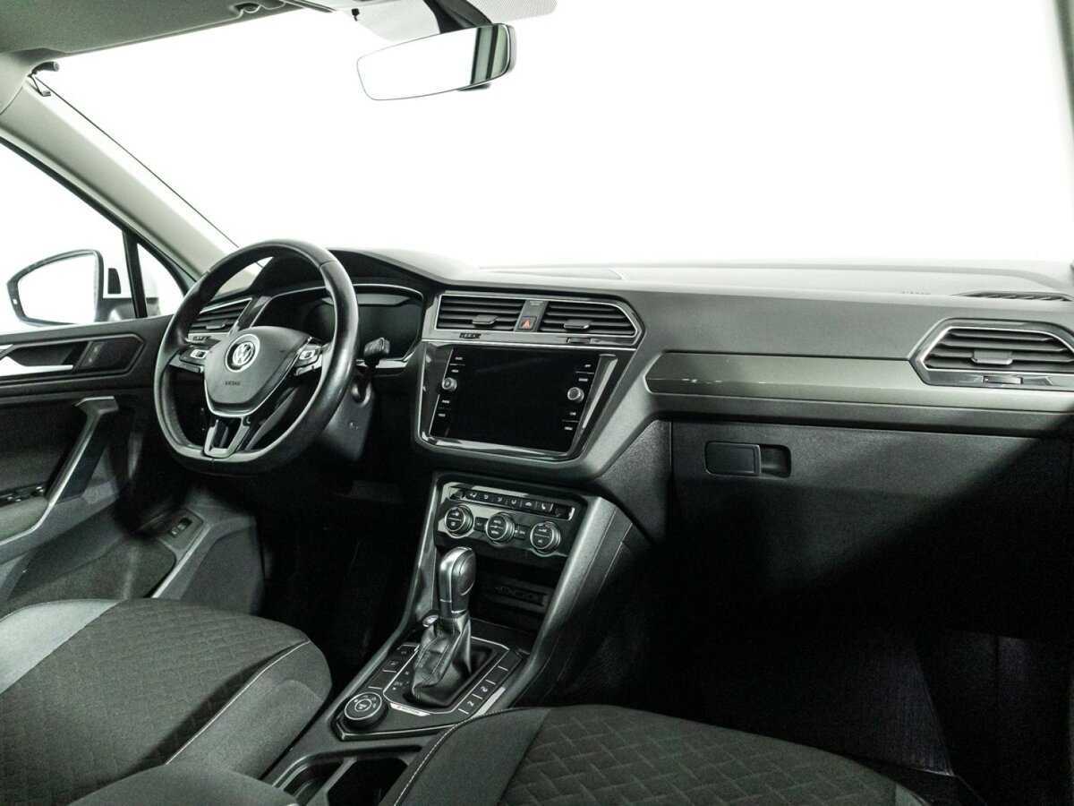 Volkswagen Tiguan, 2018 Фото №9