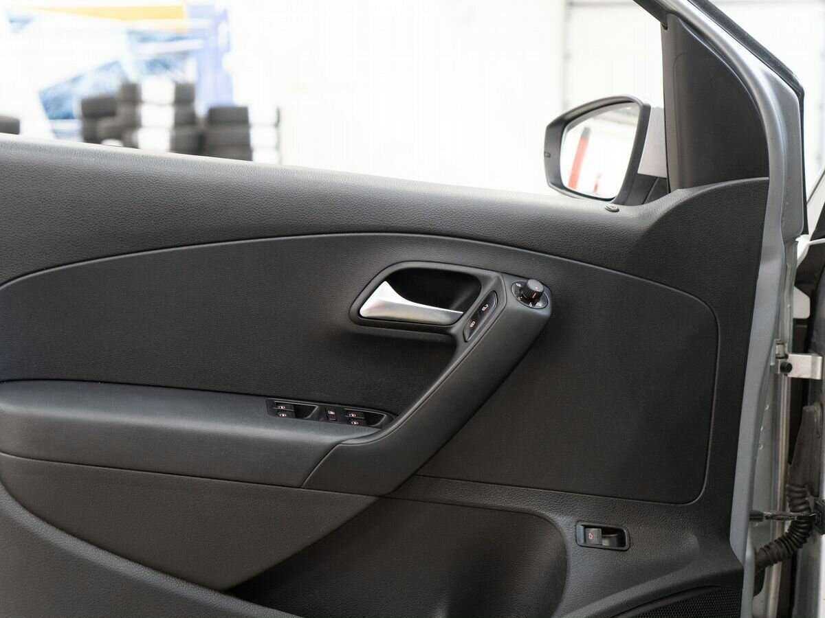 Volkswagen Polo, 2019 Фото №13