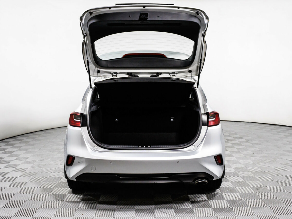 Kia Ceed III Рестайлинг, 2022 Фото №14