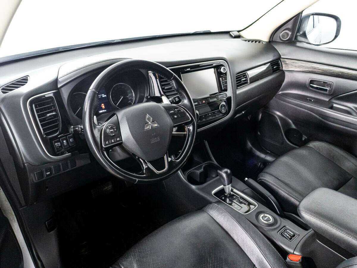 Mitsubishi Outlander, 2015 Фото №11