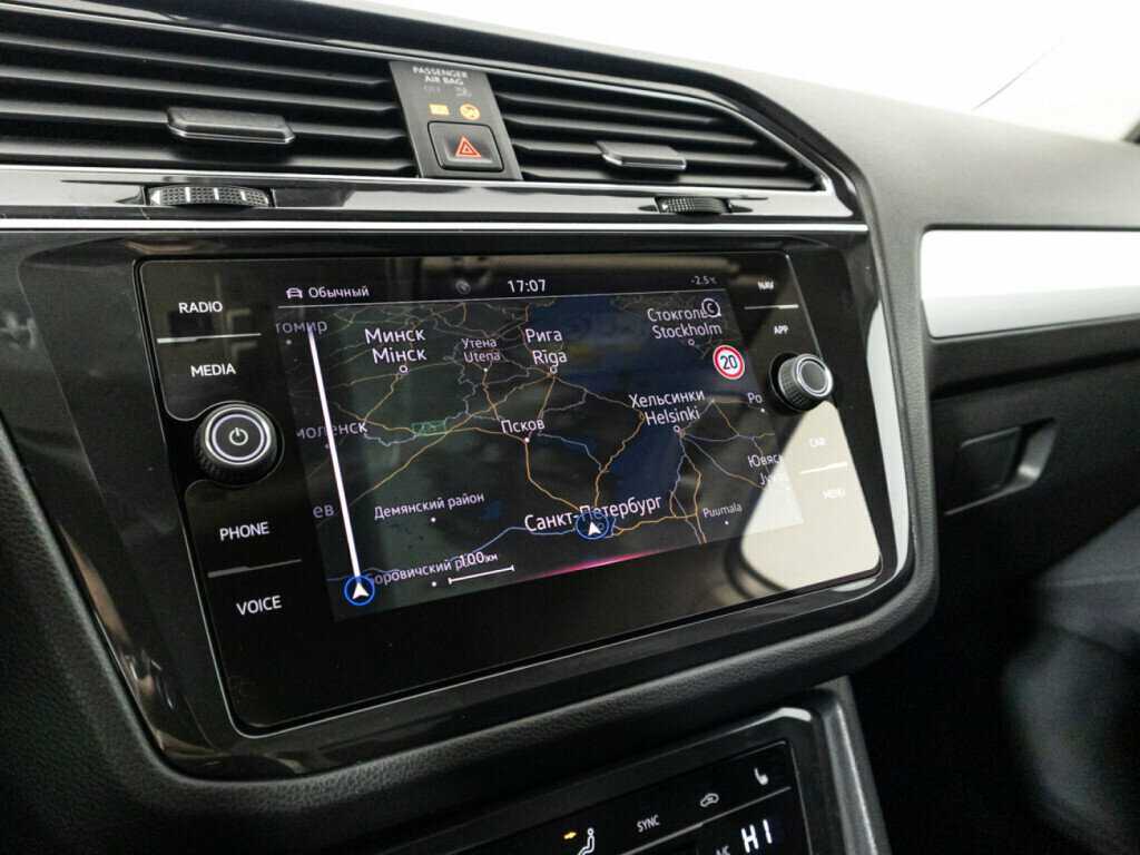 Volkswagen Tiguan, 2021 Фото №15