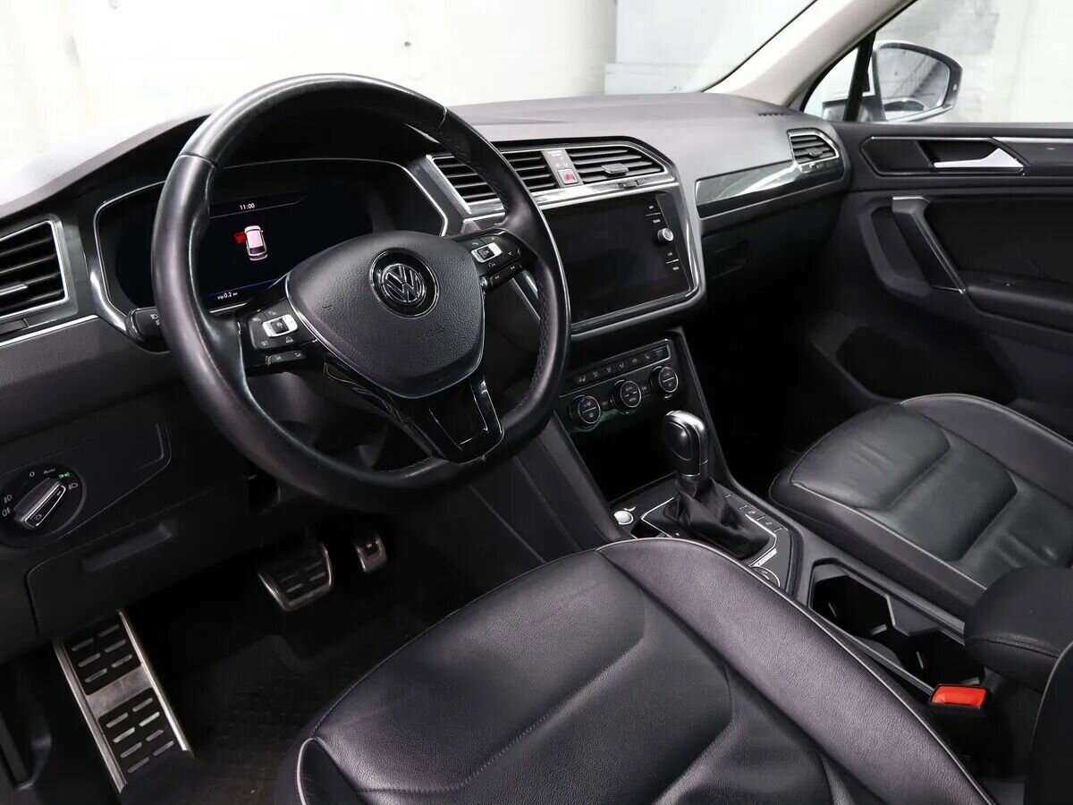 Volkswagen Tiguan, 2018 Фото №9