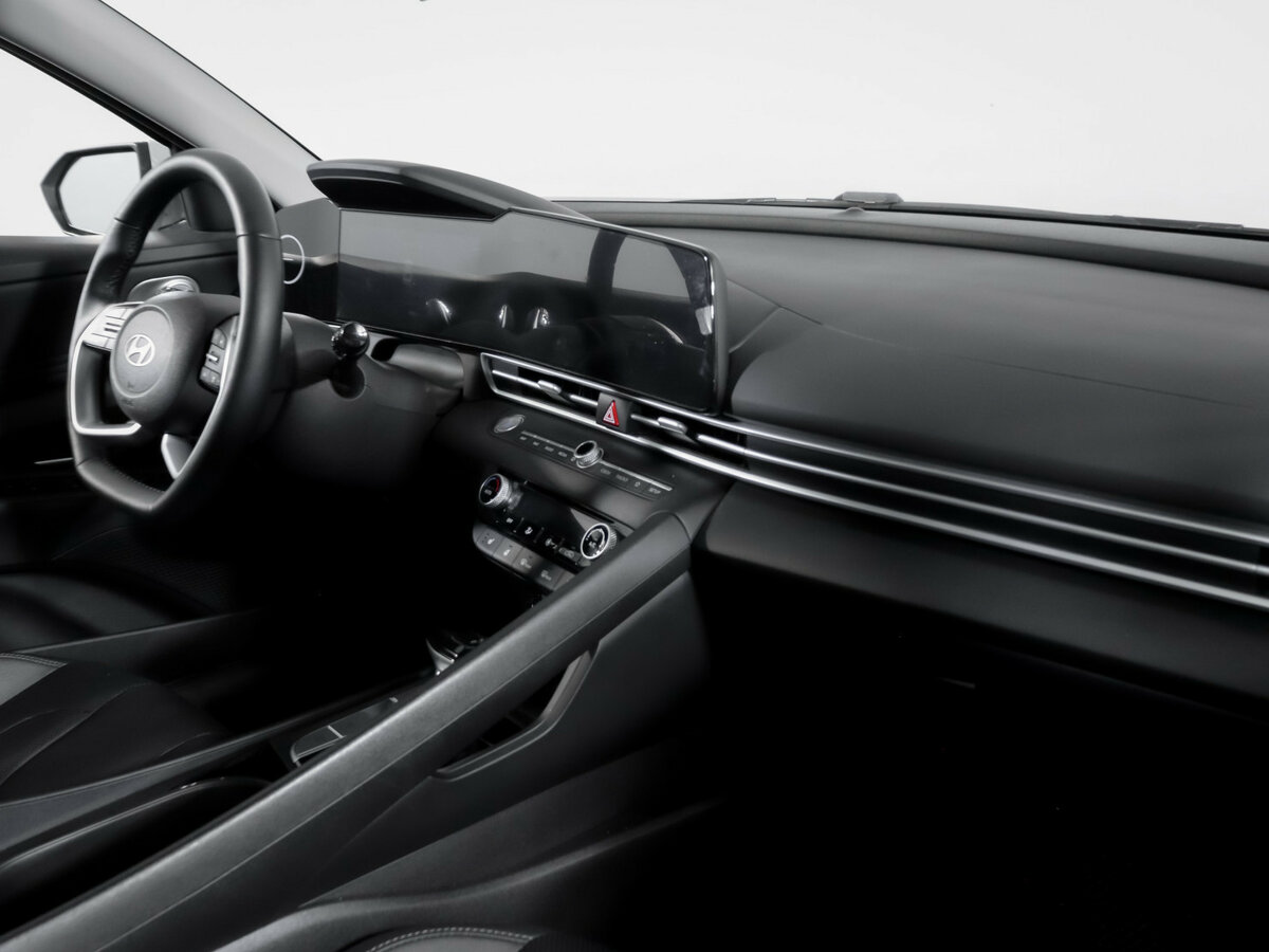 Hyundai Elantra VII (CN7) Рестайлинг, 2024 Фото №7