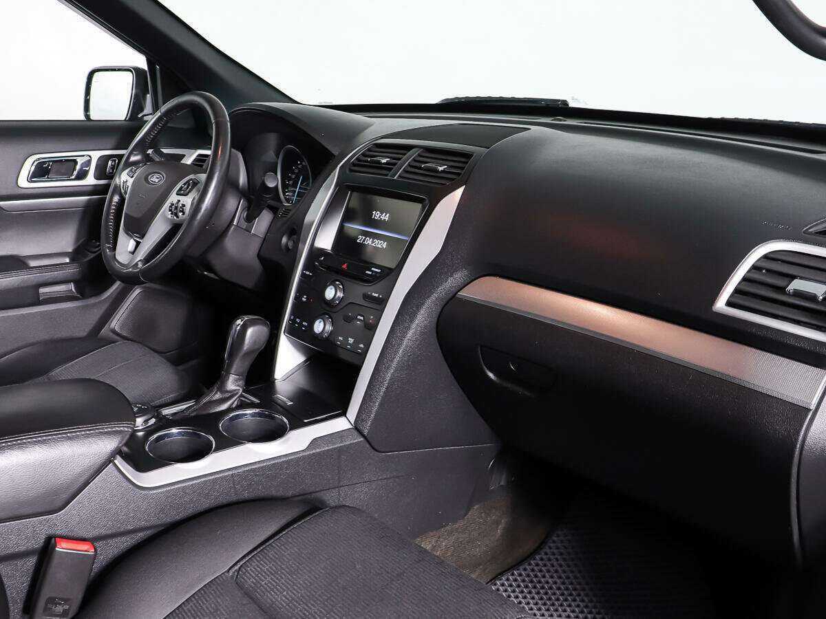 Ford Explorer, 2013 Фото №9