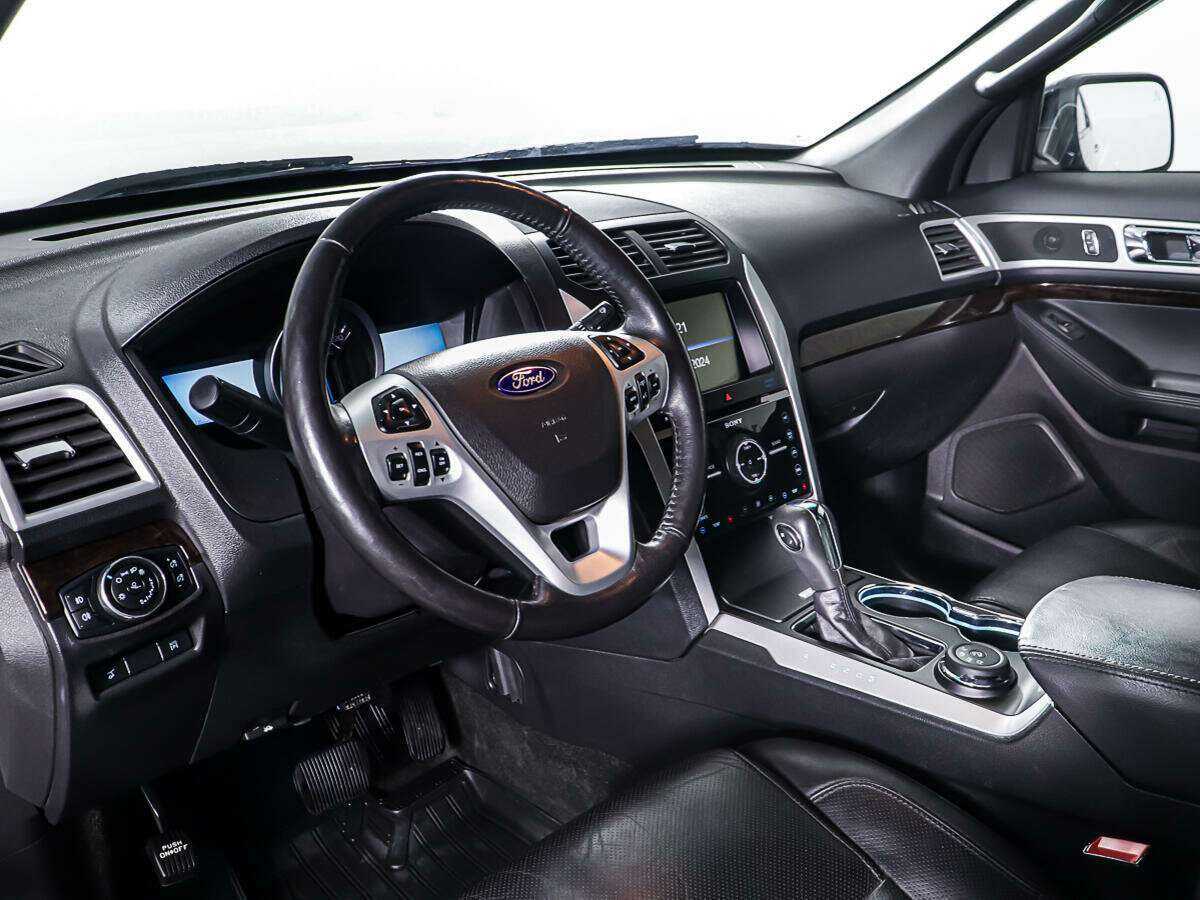 Ford Explorer, 2015 Фото №13