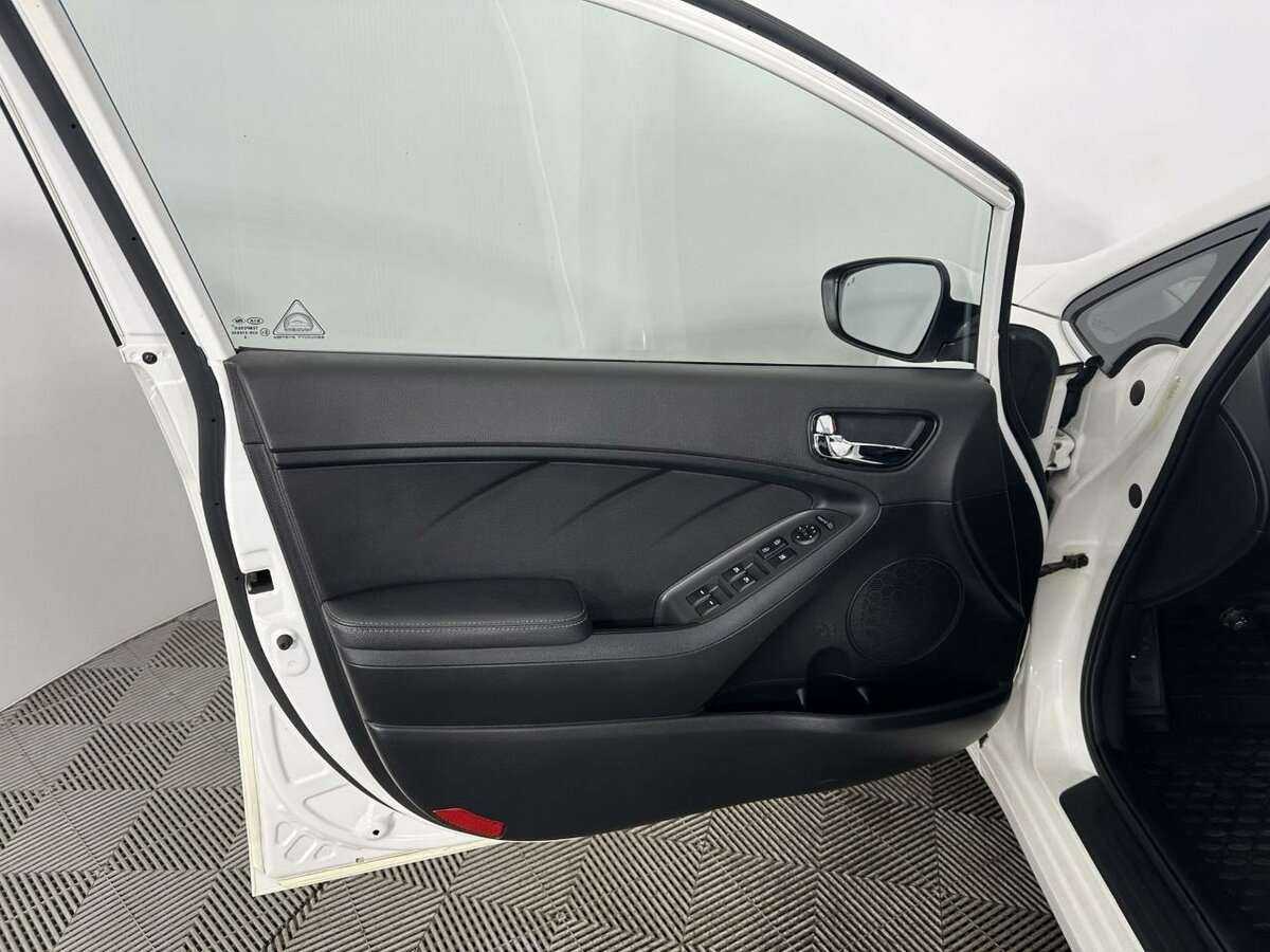 Kia Cerato, 2018 Фото №8