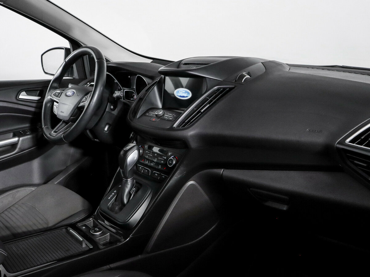 Ford Kuga II Рестайлинг, 2018 Фото №7