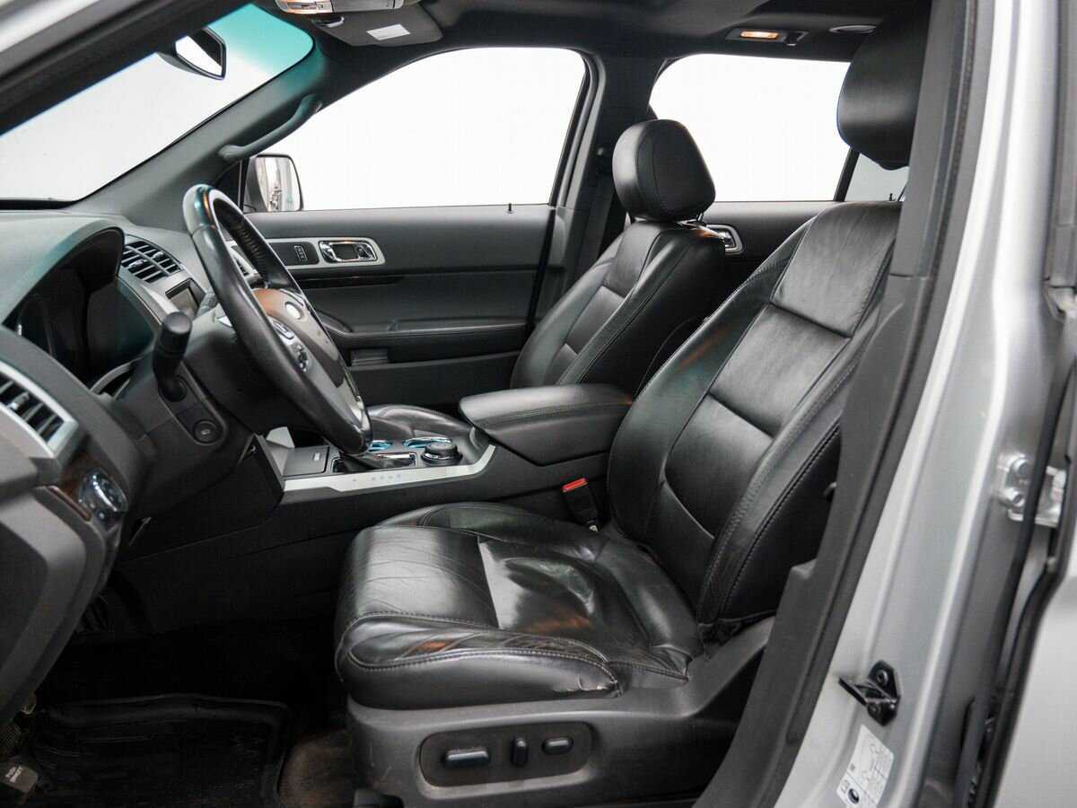 Ford Explorer, 2013 Фото №15