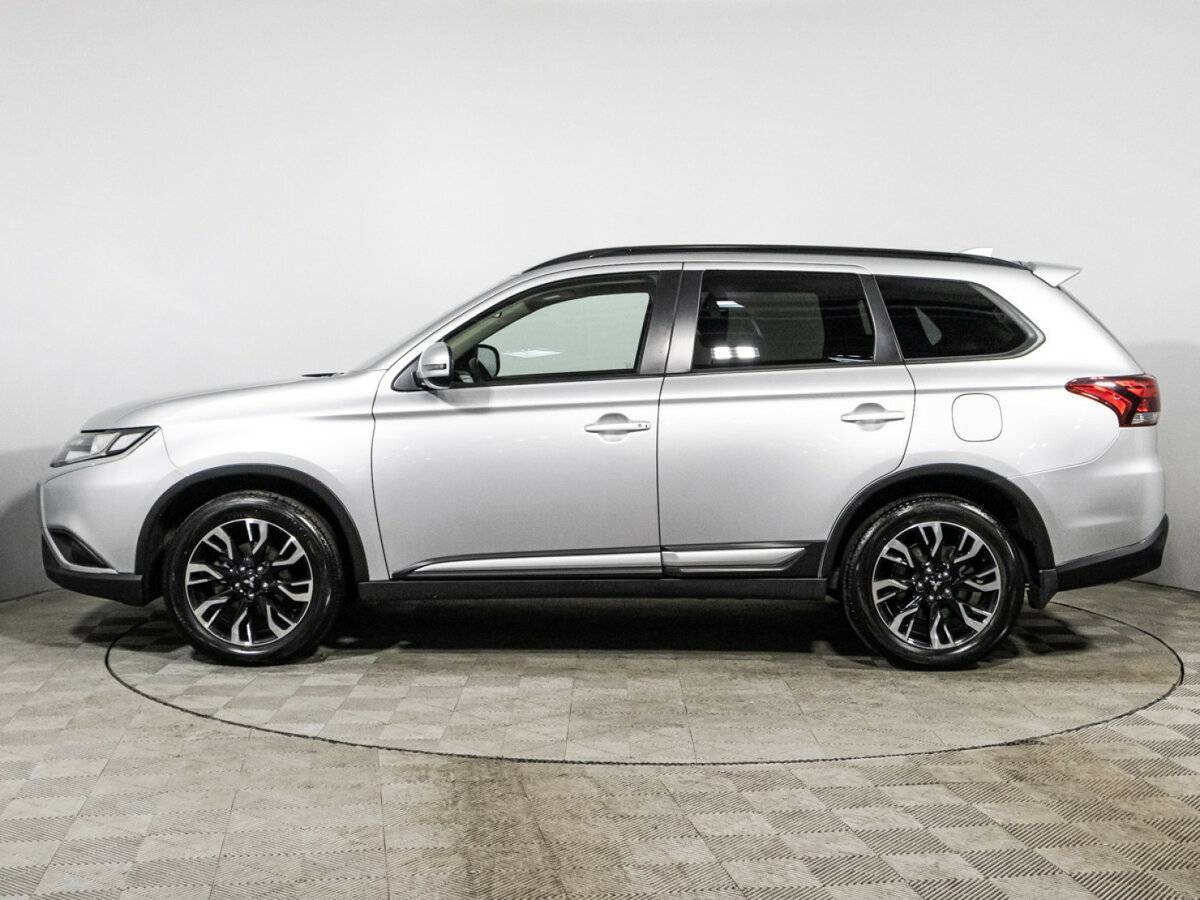 Mitsubishi Outlander, 2022 Фото №8