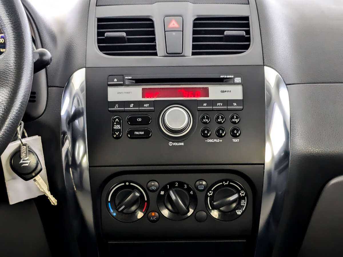 Suzuki SX4, 2013 Фото №13