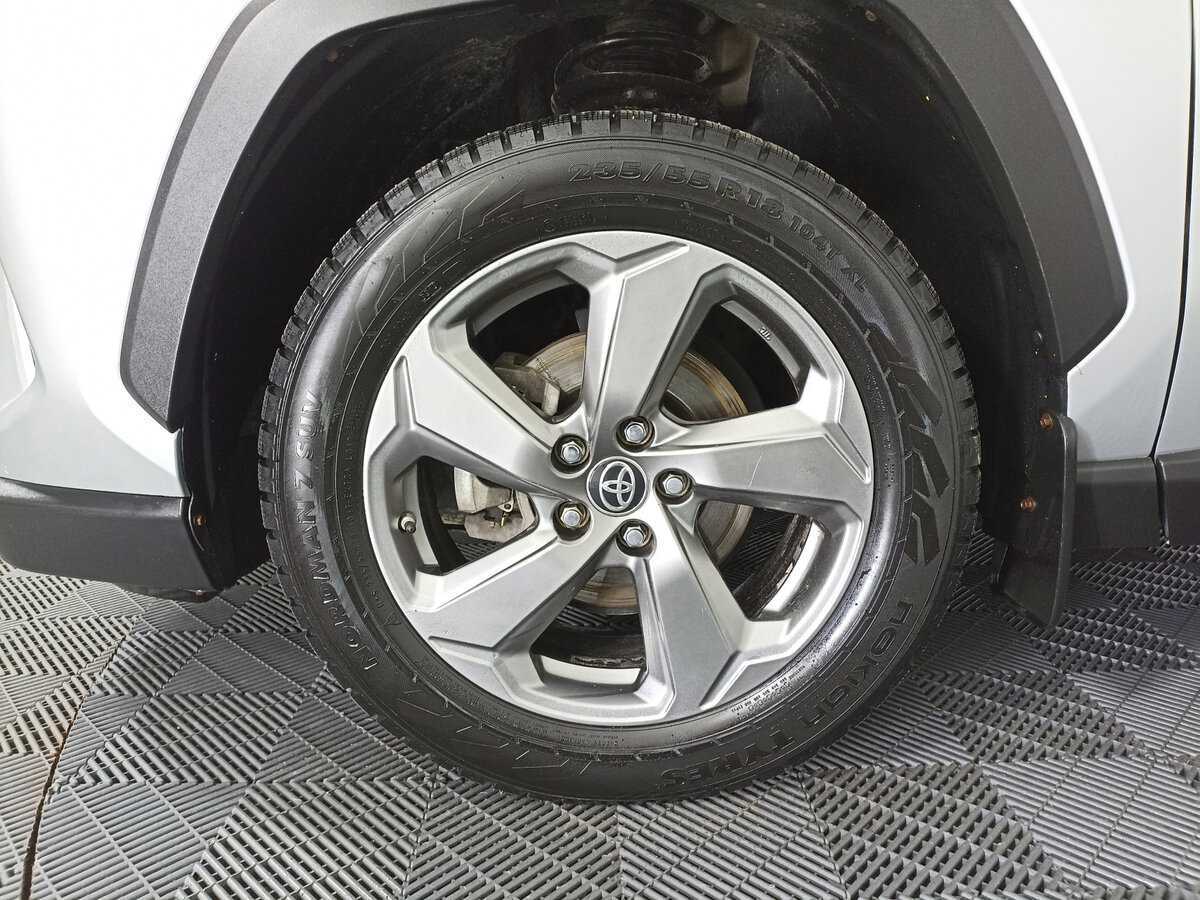 Toyota RAV4, 2019 Фото №18
