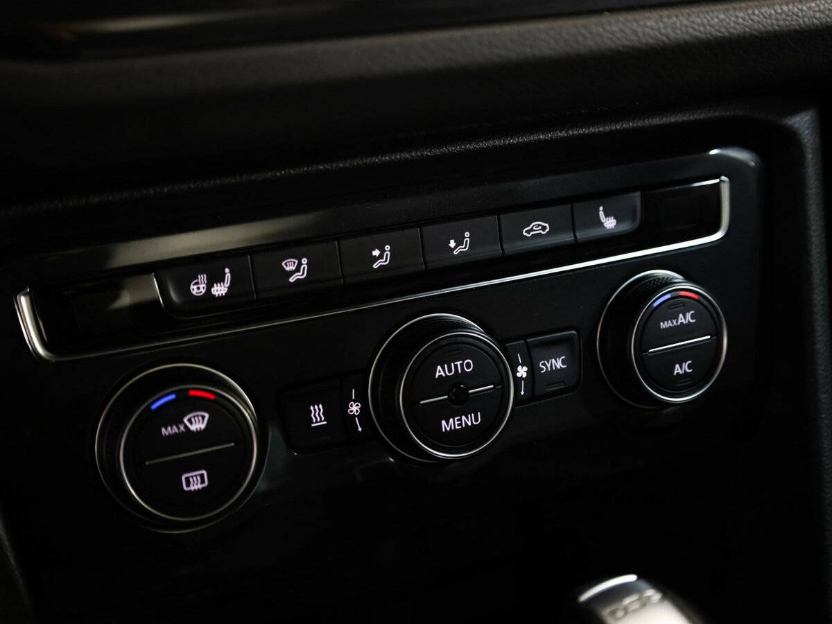 Volkswagen Tiguan II, 2019 Фото №16