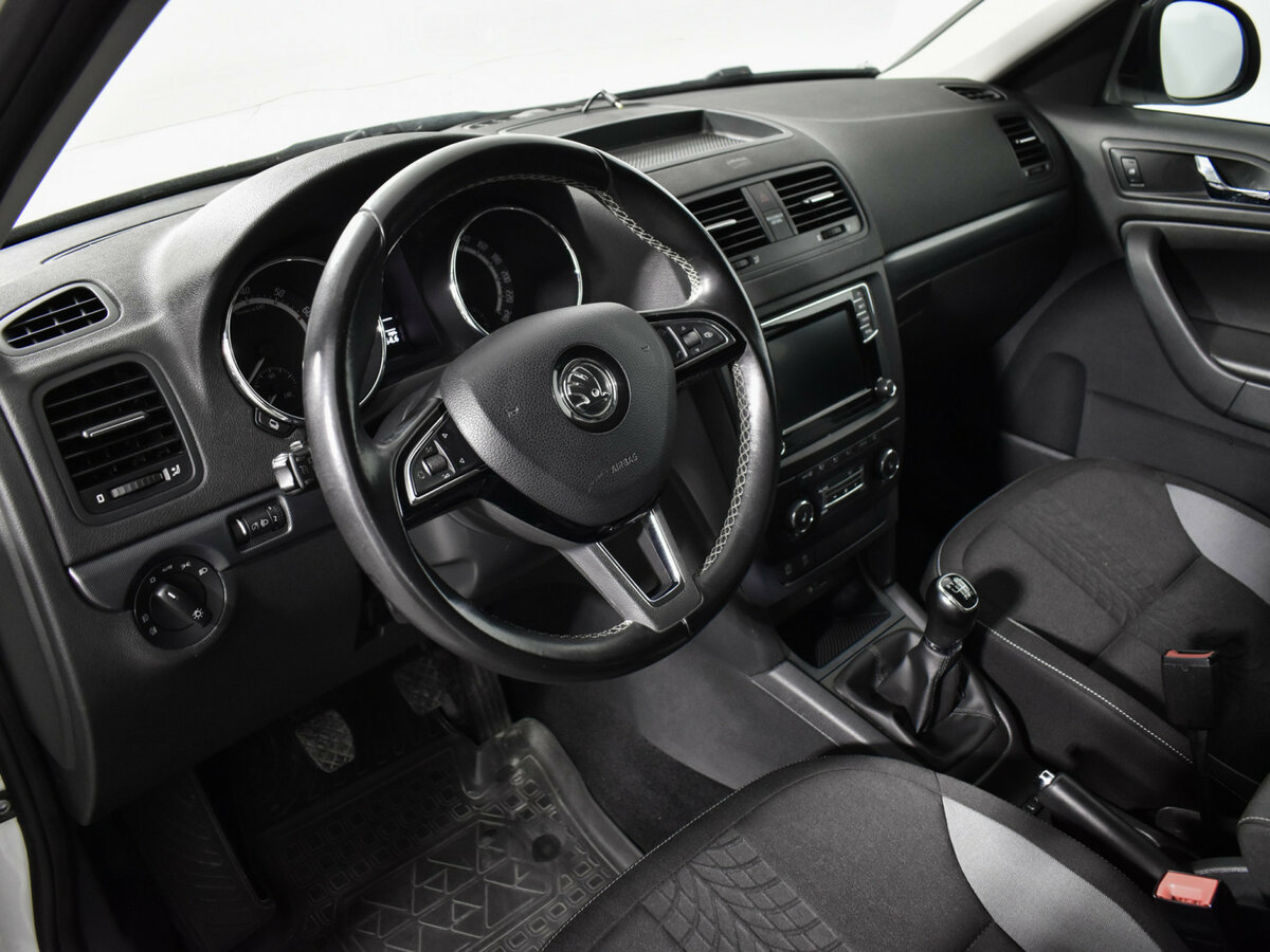 Skoda Yeti I Рестайлинг, 2017 Фото №9