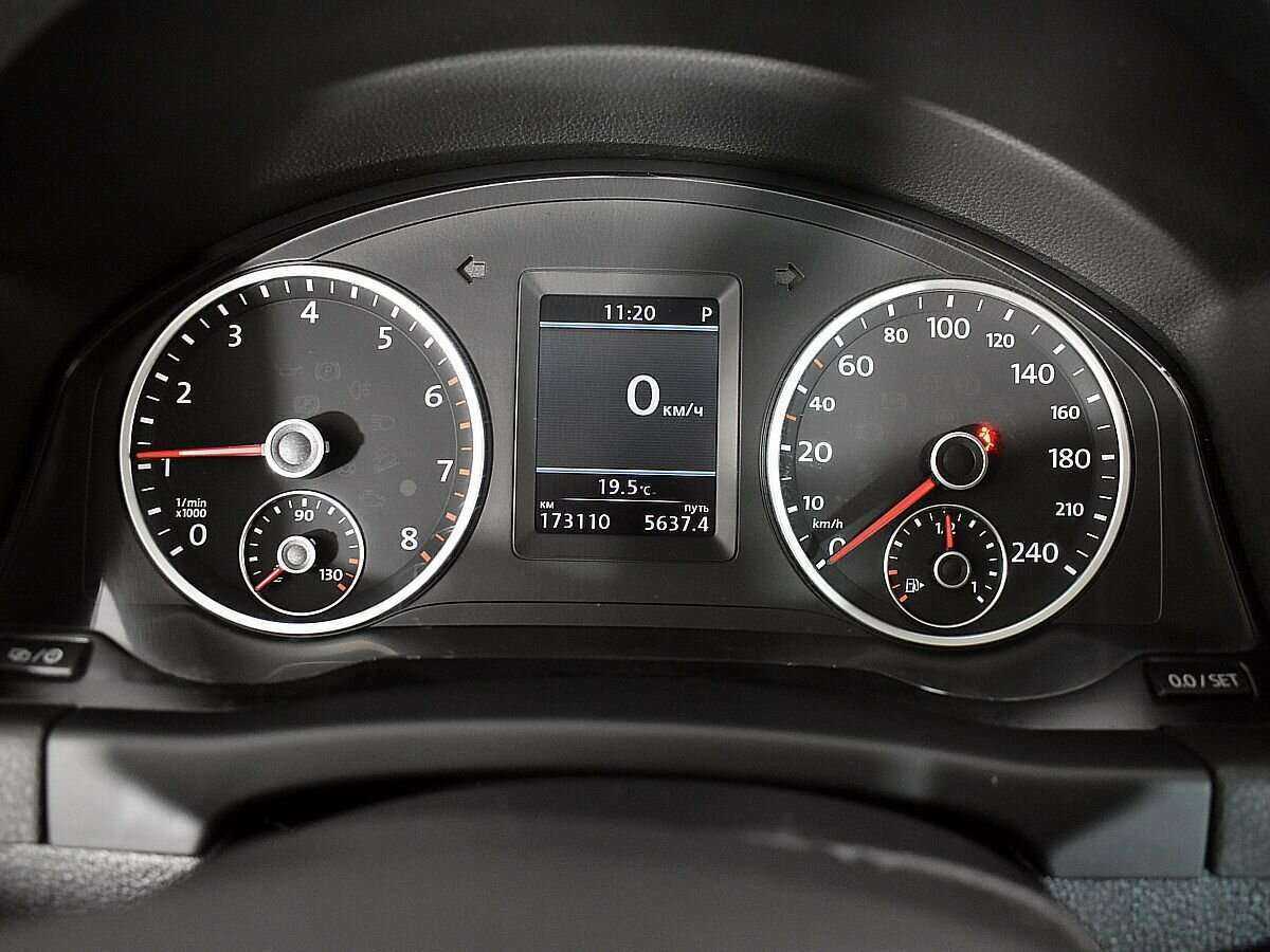 Volkswagen Tiguan, 2012 Фото №12