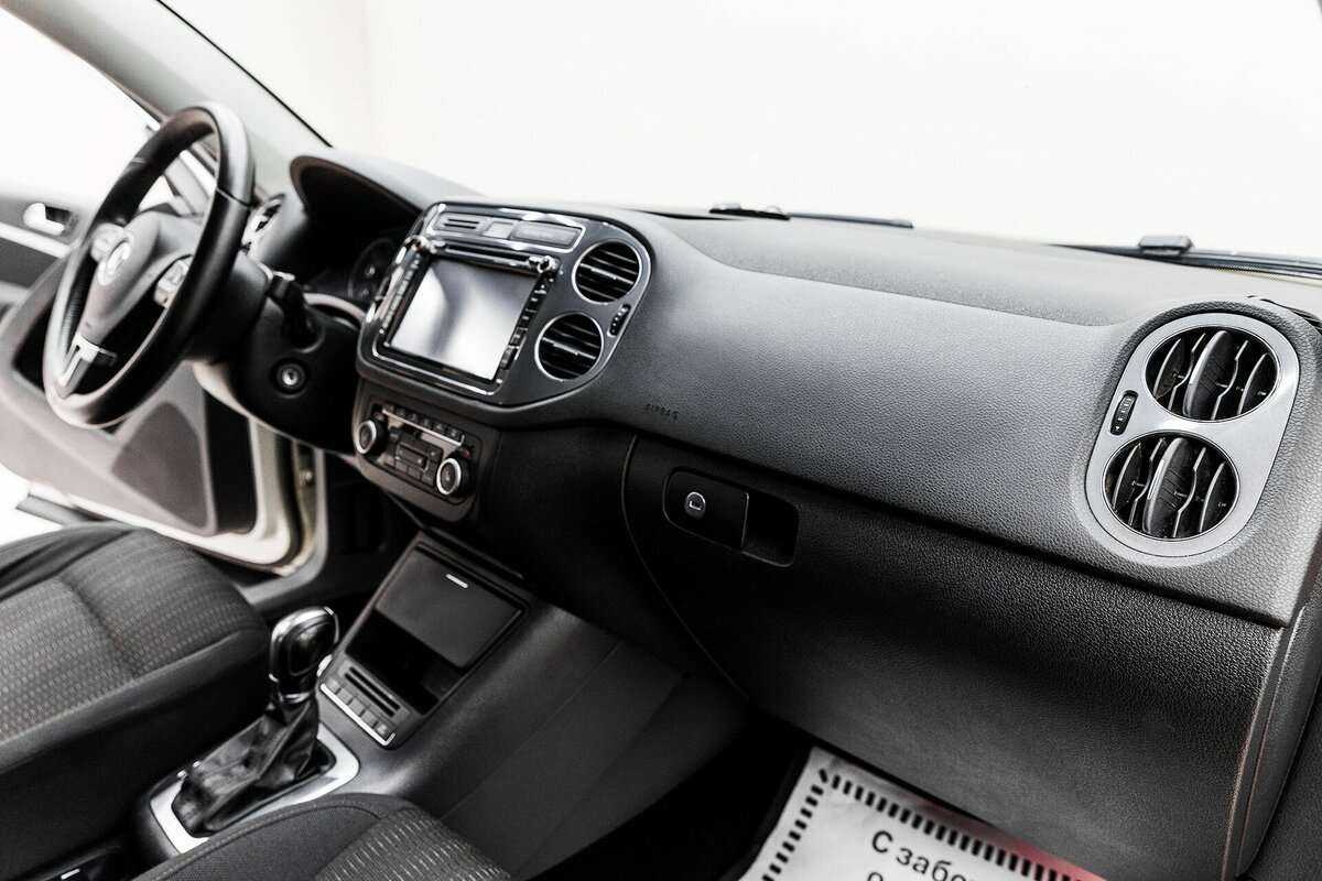 Volkswagen Tiguan, 2012 Фото №12