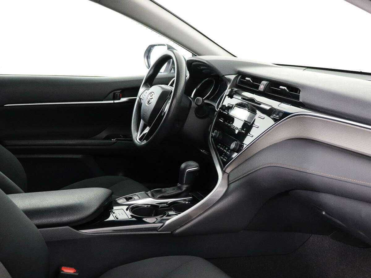 Toyota Camry, 2020 Фото №7