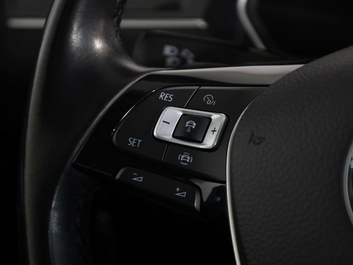 Volkswagen Tiguan II, 2019 Фото №8