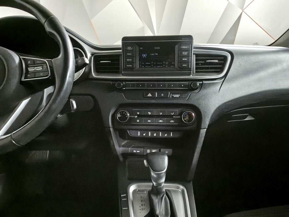 Kia Ceed, 2018 Фото №11