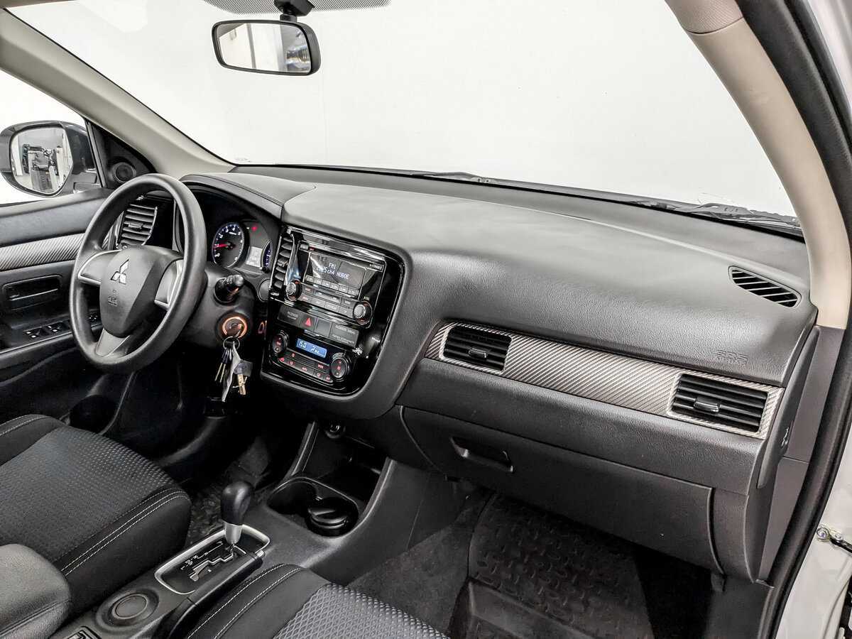 Mitsubishi Outlander, 2015 Фото №11