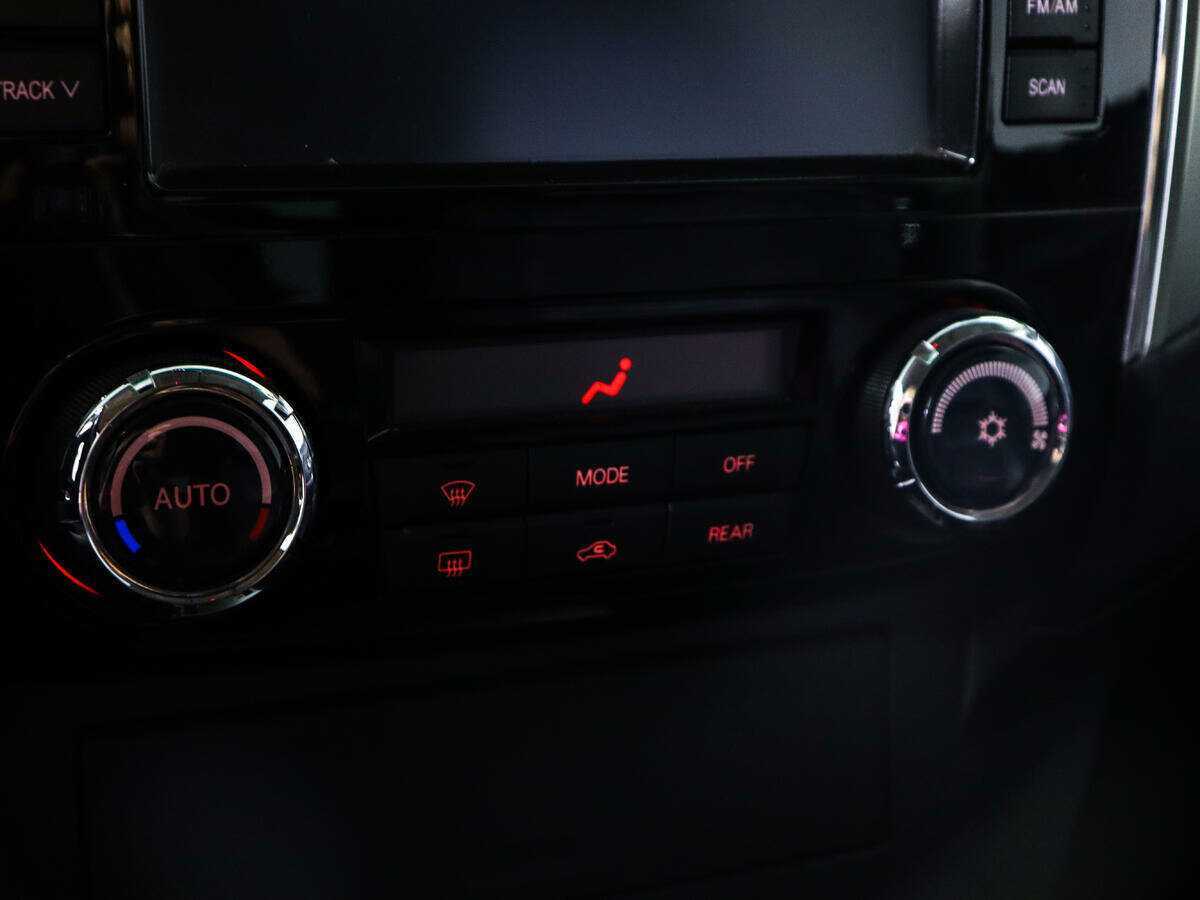 Mitsubishi Pajero, 2014 Фото №14