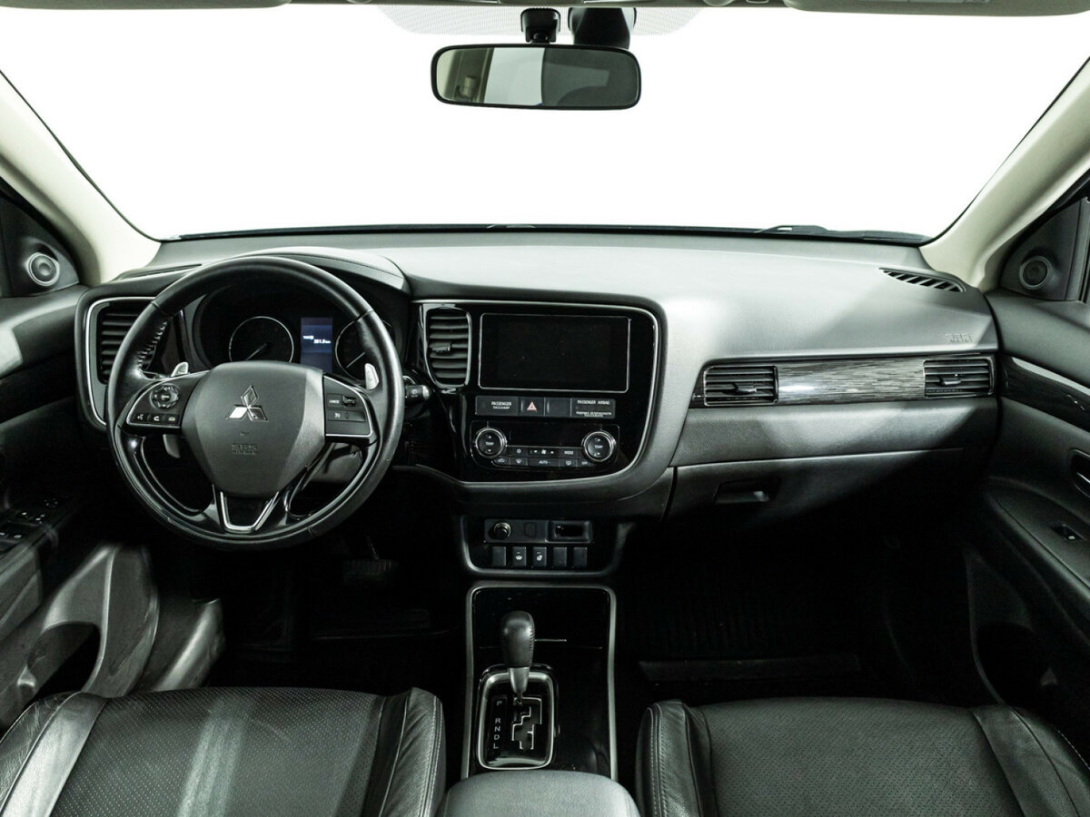Mitsubishi Outlander III Рестайлинг 2, 2017 Фото №13