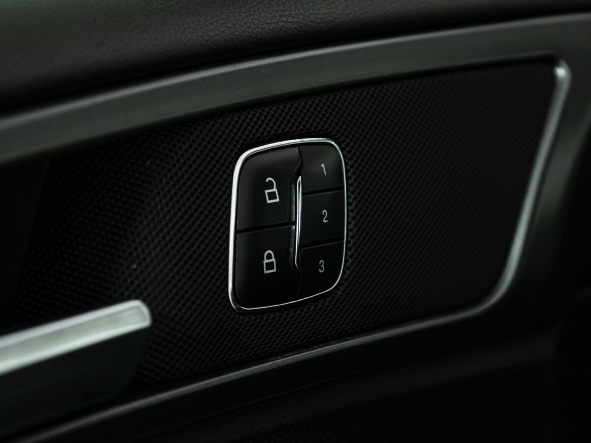 Ford Mondeo V, 2016 Фото №16